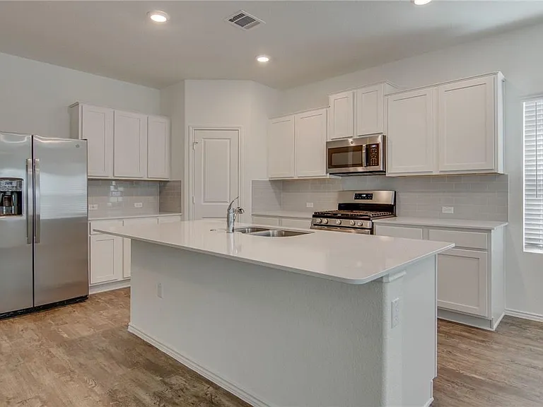 6721 Hartlage St — Photo 14