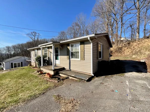 116 Valley St, Galax, VA 24333
