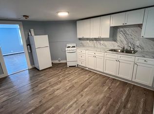 782 Main St #2R, West Warwick, RI 02893