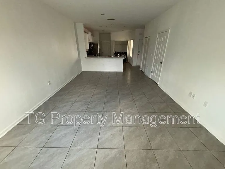 9015 Gifford Dr — Photo 9