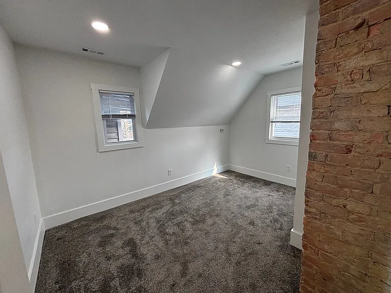 4115 Whitman Ave — Photo 9