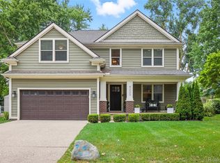4223 Hampton Blvd, Royal Oak, MI 48073