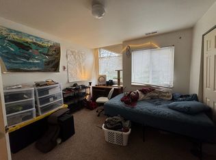 3 Bed 1.5 Bath Townhouse w/ Garage Close to Whatcom Falls Park, Bellingham, WA 98229