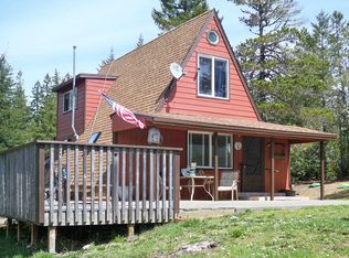 105 Sultan Creek Rd, Crescent City, CA 95531