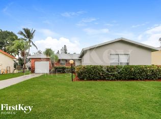 9749 Sandalfoot Blvd, Boca Raton, FL 33428