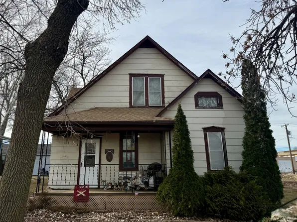 307 S Carpenter St, Tripp, SD 57376