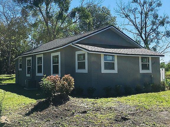 2nd image of 366 Railroad Ave