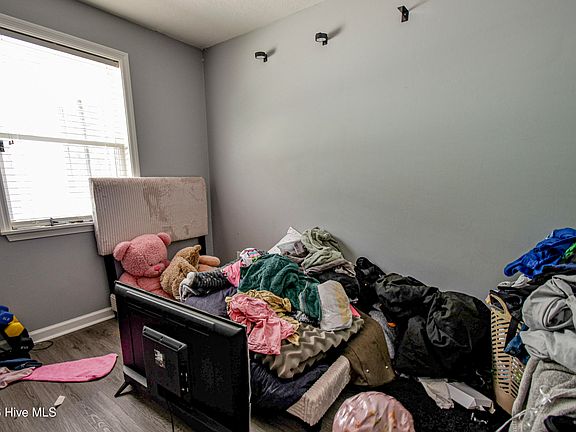 3rd image of 2217 Buckingham Drive