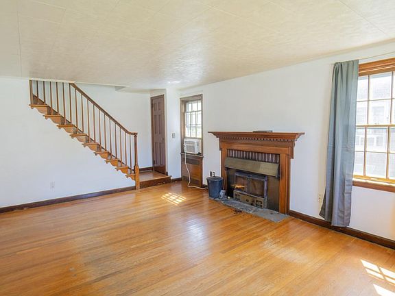 3rd image of 1705 Letchworth Rd