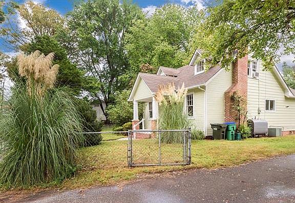 2nd image of 6324 Elkhardt Ln