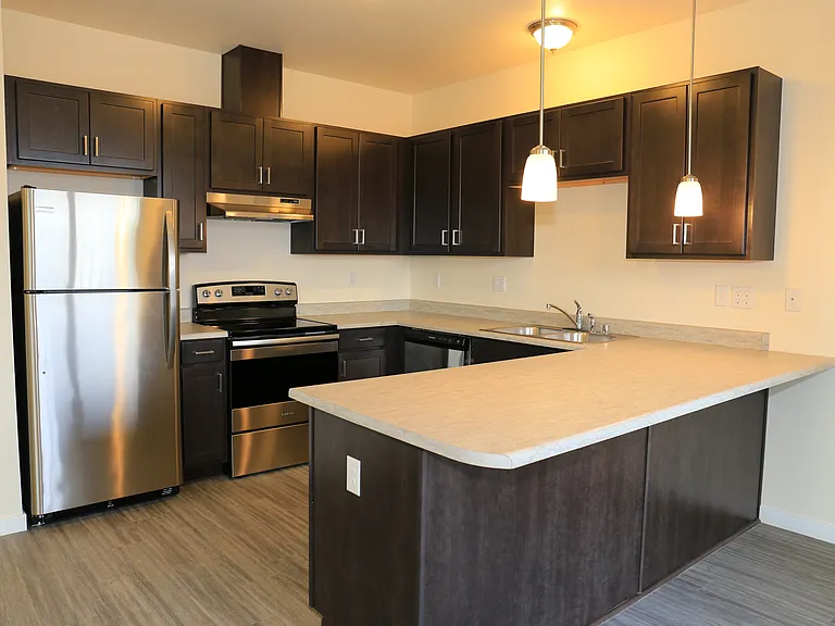 Golf Club Apartments — Photo 4