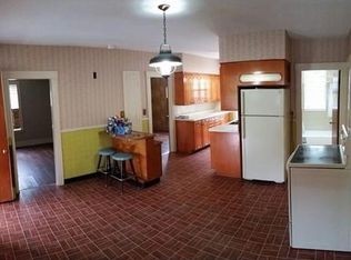 50 Fairlawn Ave #2, Southbridge, MA 01550