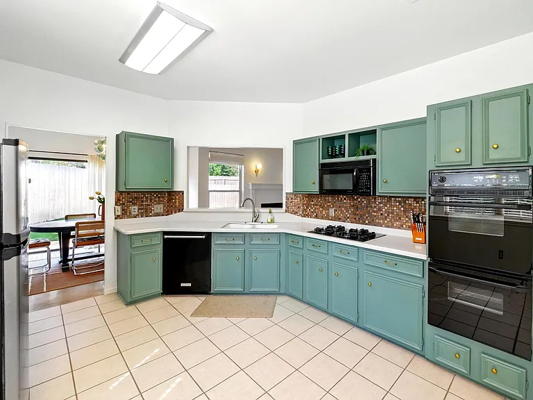 5807 Convict Hill Rd — Photo 12
