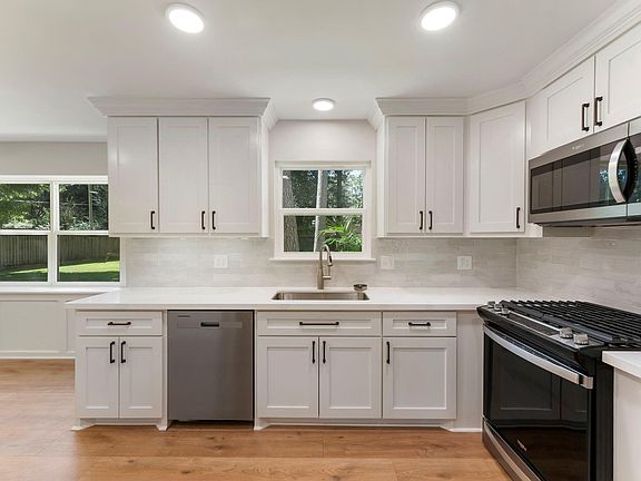 4th image of 6311 Craigway Rd