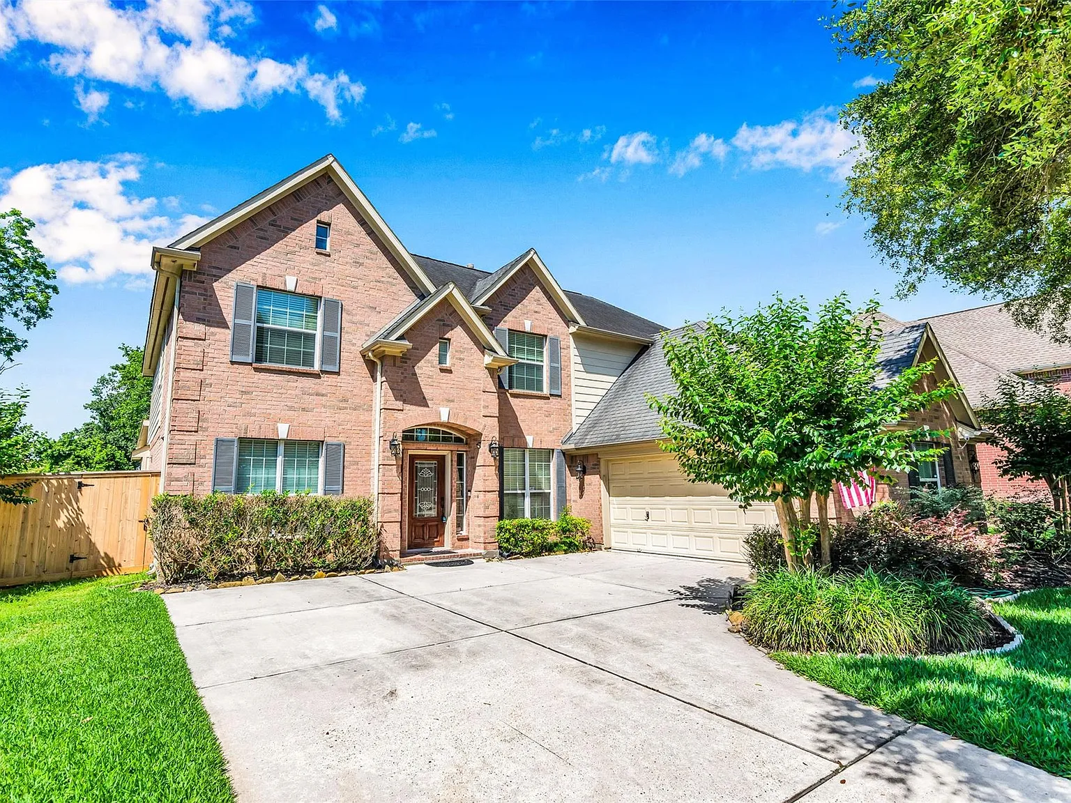 4 bed, 3.5 bath, 2974 sqft, $3,650 — Photo 1