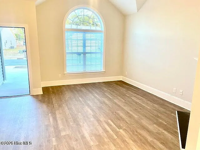 3221 Gordon Dr #A — Photo 3