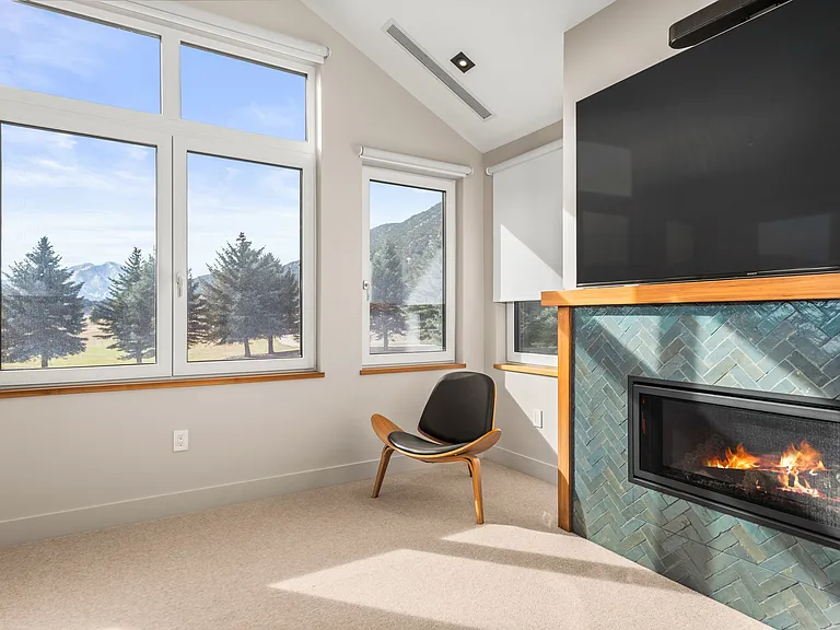 649 Saddleback Rd — Photo 35