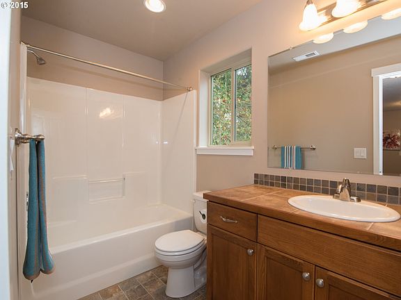 2nd image of 6013 NE 99th St
