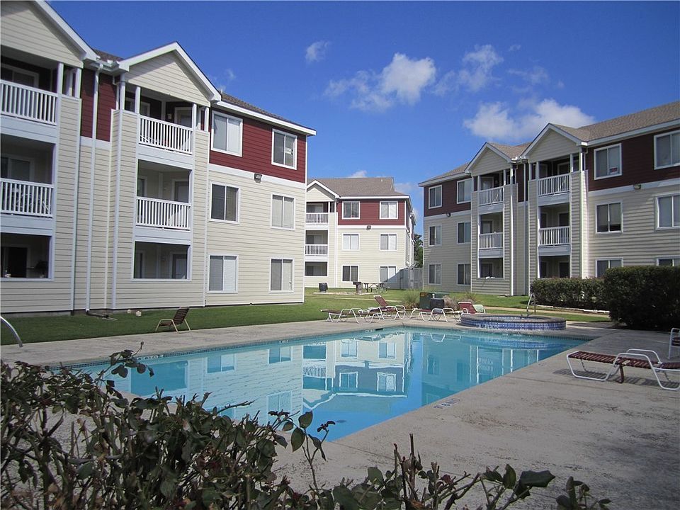1st image of 203 517th Pkwy