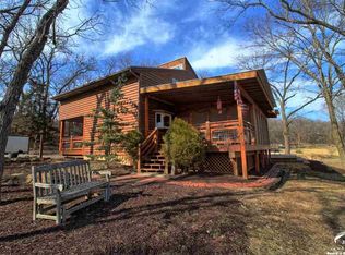 23597 Dehoff Dr, Tonganoxie, KS 66086