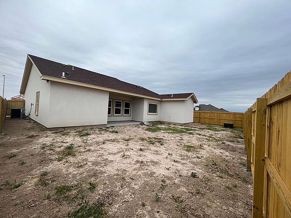 2nd image of 4901 Westgate Cir S