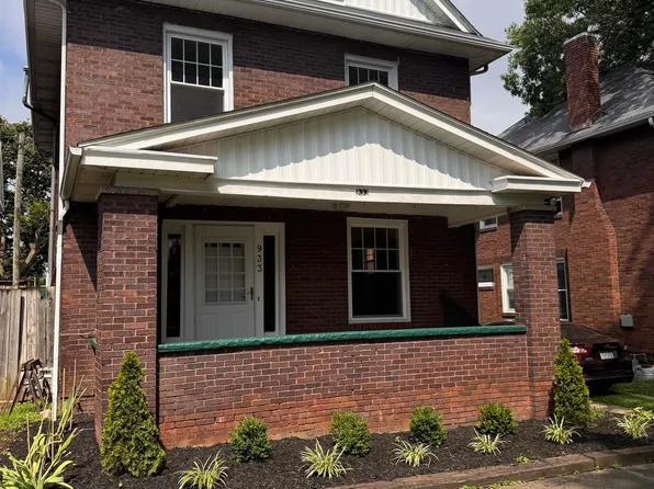 933 7th St, Huntington, WV 25701