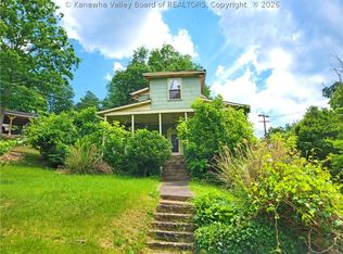905 Laurel Rd, Charleston, WV 25314