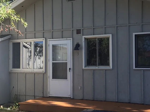 960 Confluence Ct #5 — Photo 5