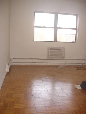 Rented by Bahar Management | media 30