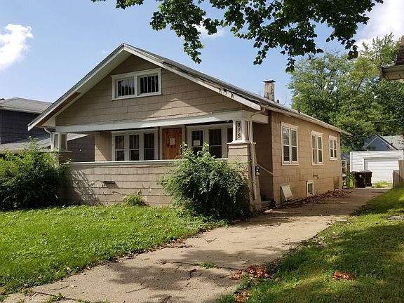2nd image of 715 W Eleanor Pl