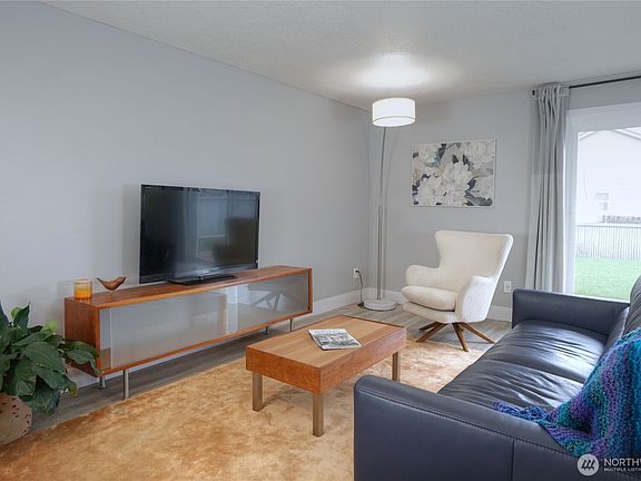4th image of 11807 NE 31st Street
