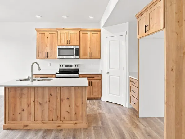 816 S 270 E #28, Smithfield, UT 84335