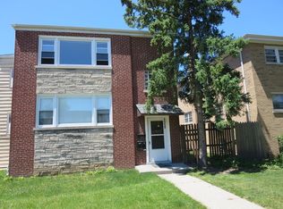8950 Lacrosse Ave, Skokie, IL 60077