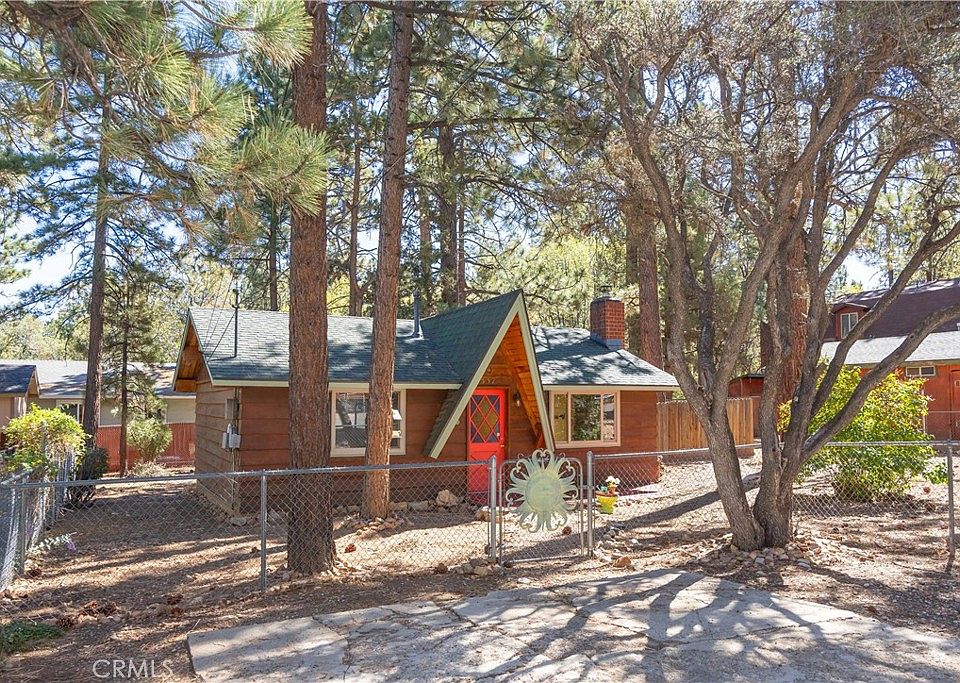 1st image of 337 Holmes Ln