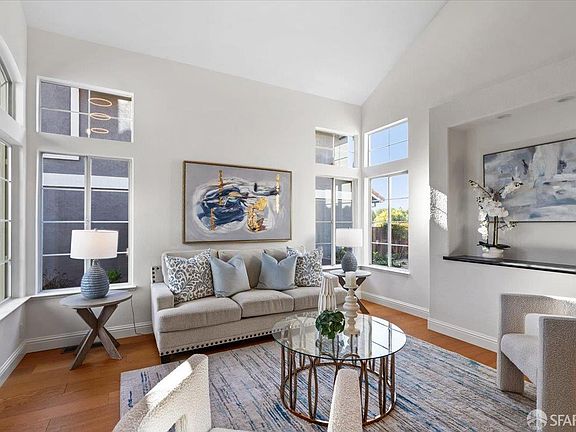 4th image of 501 Loyola Way