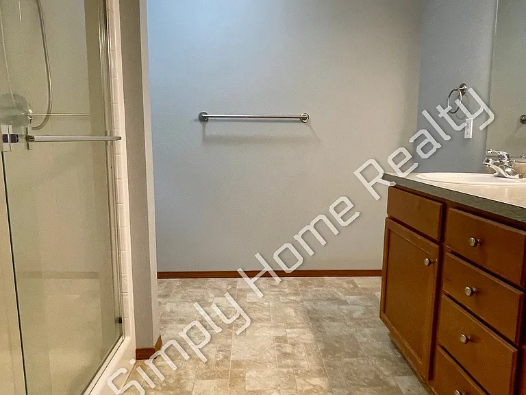 4520 Freemont St NE — Photo 18