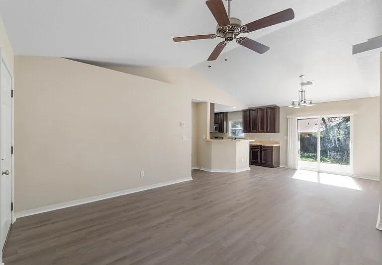 1137 Finck Rd — Photo 5