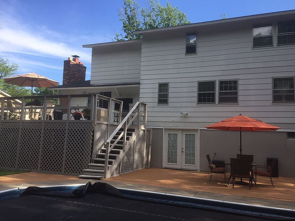 1st image of 216 Emann Dr