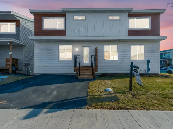 48 Berm St, Herring Cove, NS B3R 0H2