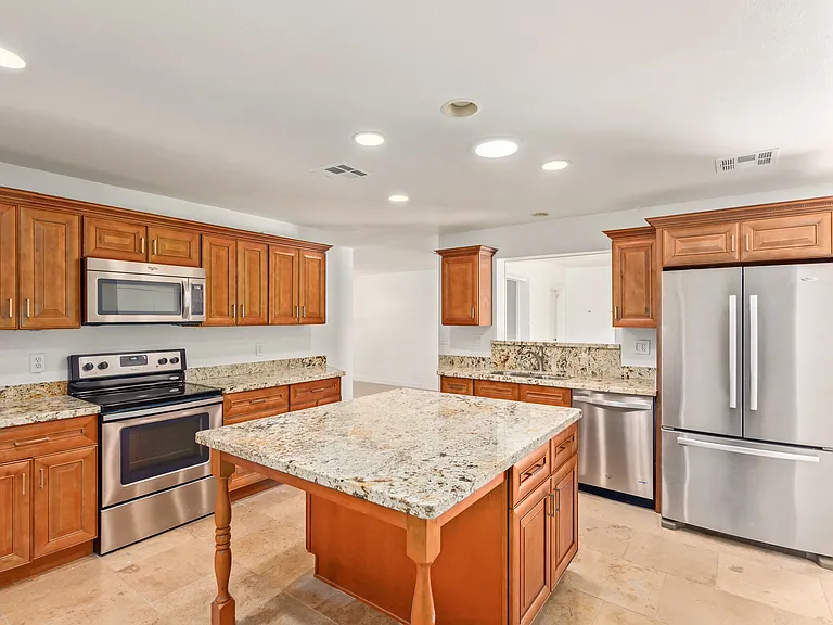 8731 E Minnezona Ave — Photo 6