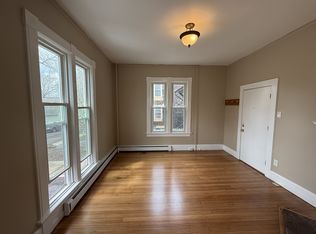 11 Osgood St APT 2, Greenfield, MA 01301