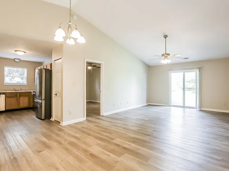 7710 Sergi Canyon Dr — Photo 4