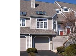 50 Newport Dr, Wayne, PA 19087