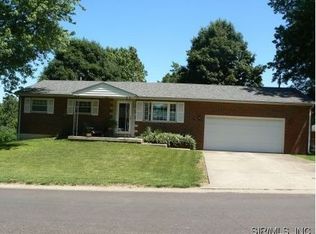 107 Appletree Ln, Glen Carbon, IL 62034