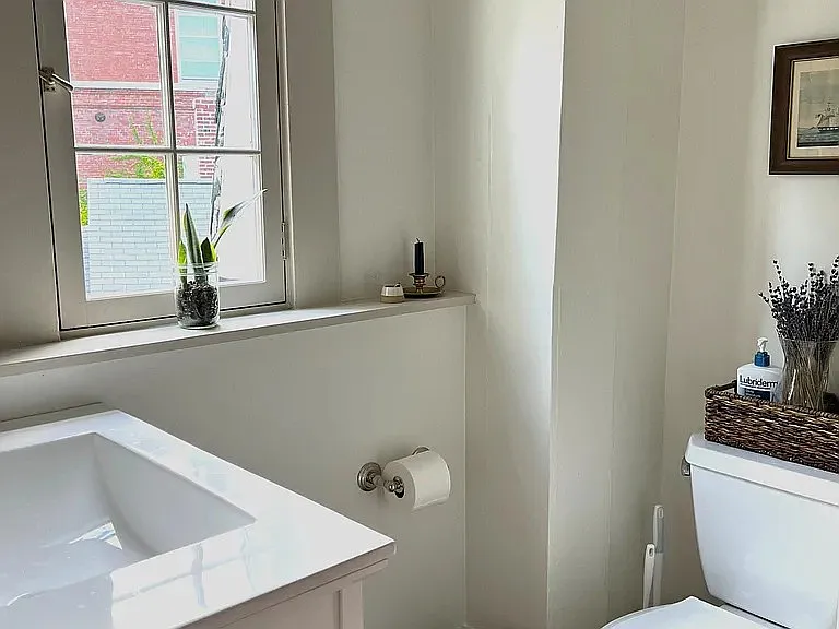 386 Essex St #5 — Photo 16