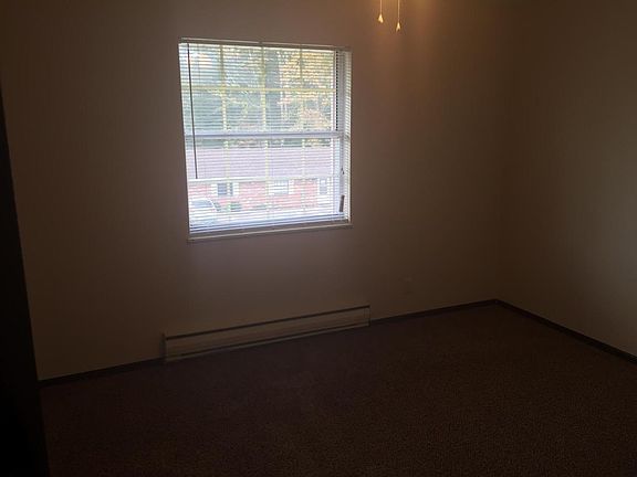 5th image of 1421 Lancaster St APT 101F