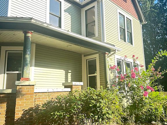 4th image of 112 Willards Ferry Rd
