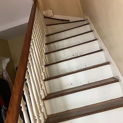 4th image of 425 Spring St
