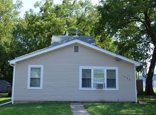 1293 E 19th St, Des Moines, IA 50316