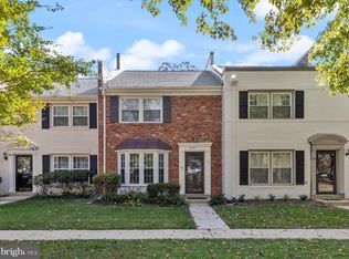 8141 Carrleigh Pkwy, Springfield, VA 22152